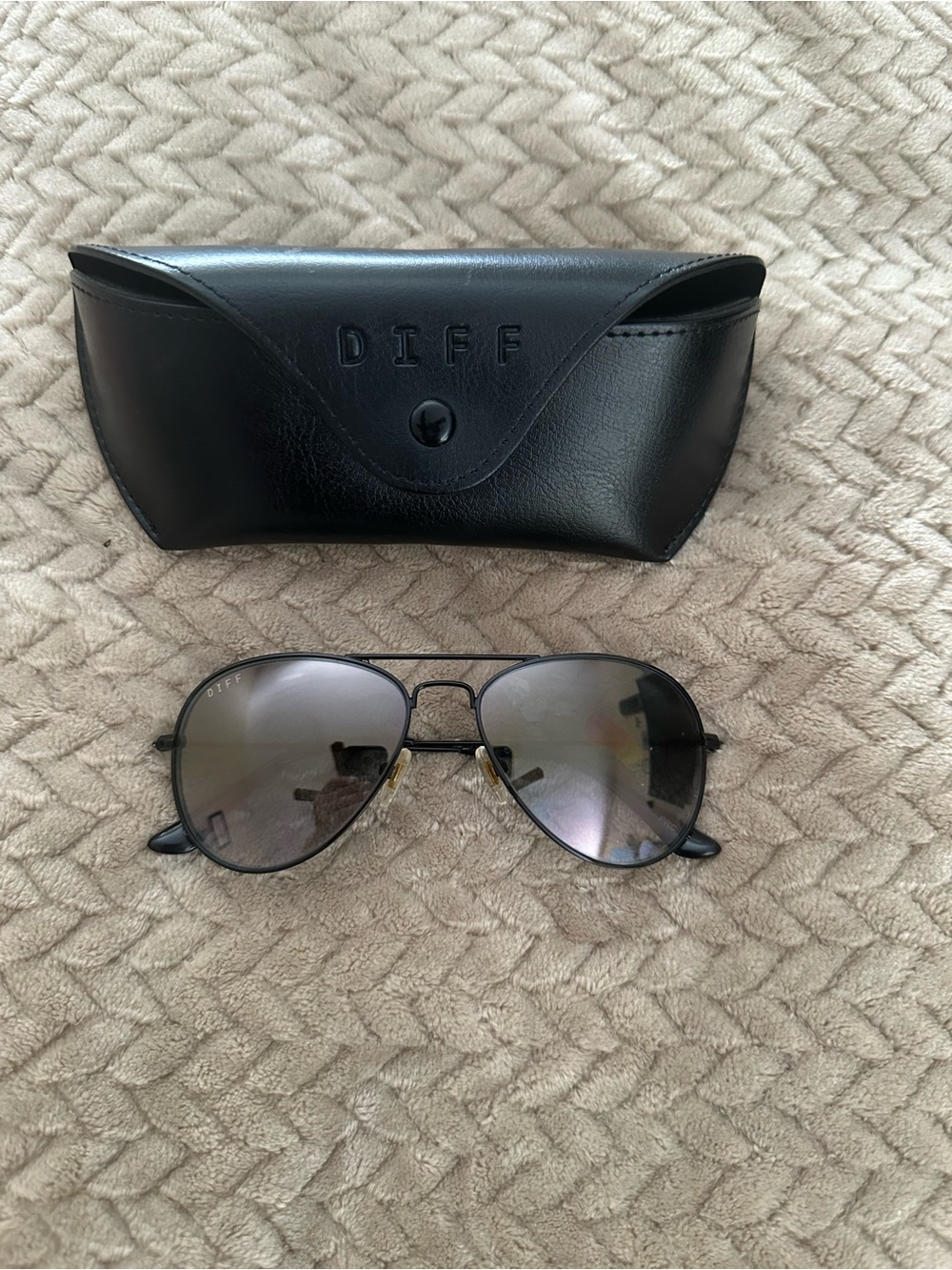 DIFF Aviator Sunglasses in Black with Gray Lenses